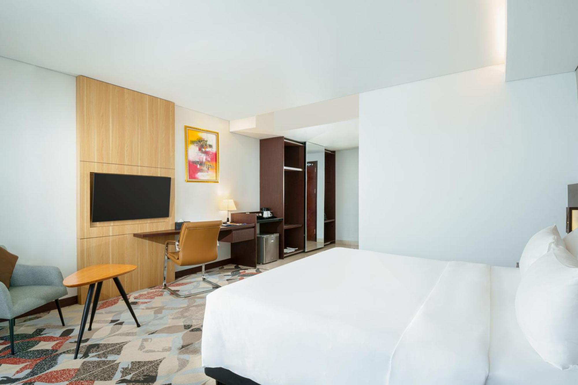 Golden Tulip Springhill Lampung Hotel Bandar Lampung Bagian luar foto