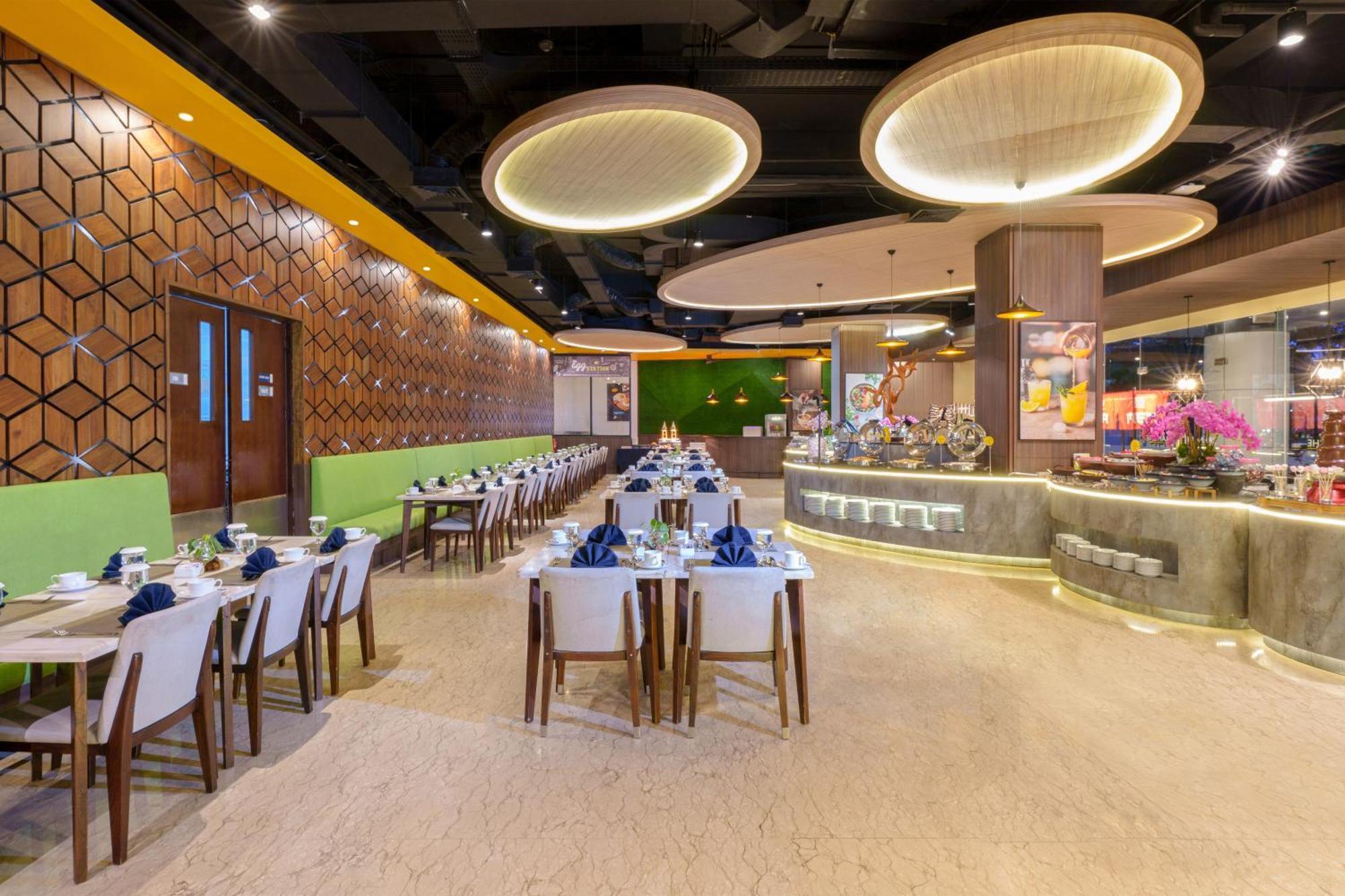 Golden Tulip Springhill Lampung Hotel Bandar Lampung Bagian luar foto