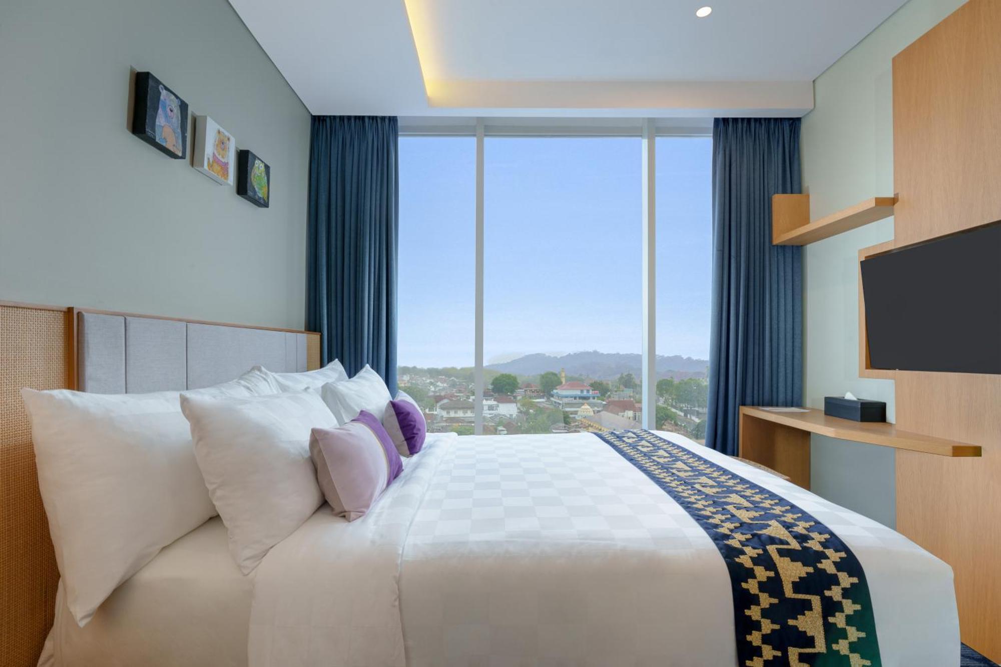 Golden Tulip Springhill Lampung Hotel Bandar Lampung Bagian luar foto